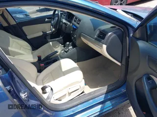 2015 Volkswagen Jetta SE with VIN 3VWD17AJ3FM260636, listed as a IAAI auction lot 42423975 with 129,377 mi miles and . Bid and sale history available at DreamBid. Image 5.