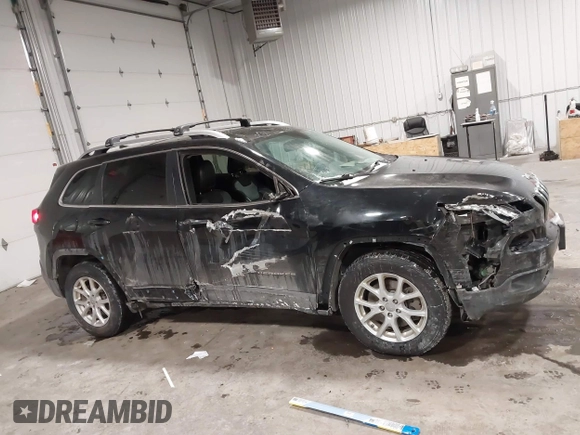 2018 Jeep Cherokee Latitude Plus with VIN 1C4PJMLB2JD531064, listed as a IAAI auction lot 41539824 with 197,548 mi miles. Bid and sale history available at carsss.com. Image 13.