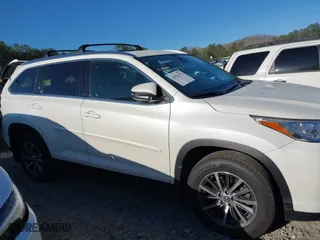 2019 Toyota Highlander SE with VIN 5TDJZRFH0KS571466, listed as a IAAI auction lot 41822970 with 57,639 mi miles. Bid and sale history available at carsss.com. Image 13.