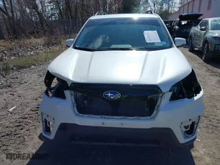2019 Subaru Forester Sport with VIN JF2SKAJC0KH426164, listed as a IAAI auction lot 41995569 with 101,336 mi miles. Bid and sale history available at carsss.com. Image 6.