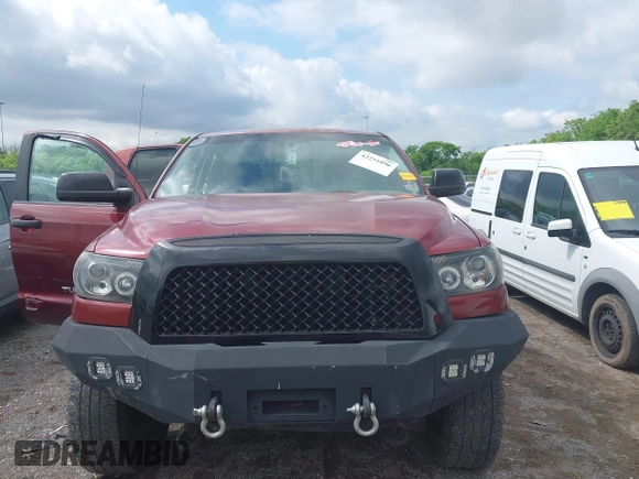 2008 Toyota Tundra z VIN 5TBBV541X8S517382, wystawiony jako IAAI lot #42231096 z przebiegiem 111 953 mil mil oraz . Historia ofert i sprzedaży dostępna na DreamBid. Obrazek 12.