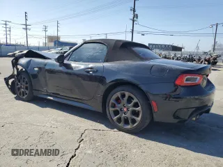 2018 FIAT 124 Spider Abarth z VIN JC1NFAEK8J0134189, wystawiony jako Copart lot #72461804 z przebiegiem 36 047 mil mil oraz Szkoda całkowita • Salvage title. Historia ofert i sprzedaży dostępna na DreamBid. Obrazek 2.
