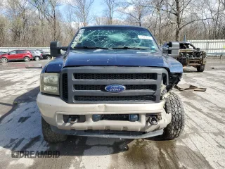 2004 Ford Excursion Eddie Bauer with VIN 1FMSU45P74ED41183, listed as a Copart auction lot 51973575 with 175,632 mi miles and Salvage Title. Bid and sale history available at DreamBid. Image 5.