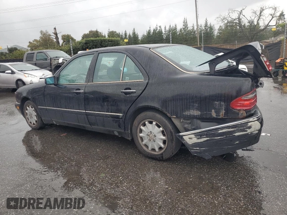 1997 Mercedes-Benz E-Class with VIN WDBJF55F9VA294656, listed as a Copart auction lot 49136745 with 0 mi miles and Salvage Title. Bid and sale history available at carsss.com. Image 2.