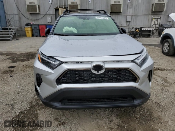 2024 Toyota RAV4 XSE with VIN JTMEB3FV2RD208004, listed as a Copart auction lot 61501635 with 8,392 mi miles and Salvage title. Bid and sale history available at DreamBid. Image 5.