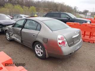 2006 Nissan Altima S with VIN 1N4AL11D76N346017, listed as a IAAI auction lot 42075405 with 114,192 mi miles and . Bid and sale history available at DreamBid. Image 3.