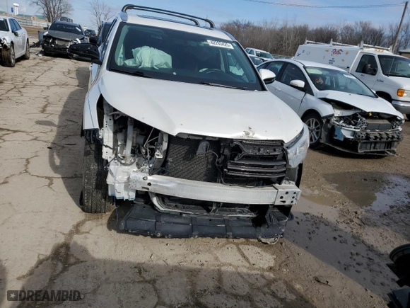 2014 Toyota Highlander XLE with VIN 5TDJKRFH5ES052647, listed as a Copart auction lot 42293425 with 125,479 mi miles and Salvage Title. Bid and sale history available at carsss.com. Image 5.