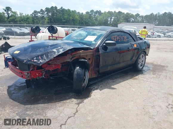 2012 Ford Mustang V6 z VIN 1ZVBP8EM6C5257151, wystawiony jako IAAI lot #42757179 z przebiegiem 210 654 mil mil oraz . Historia ofert i sprzedaży dostępna na DreamBid. Obrazek 17.