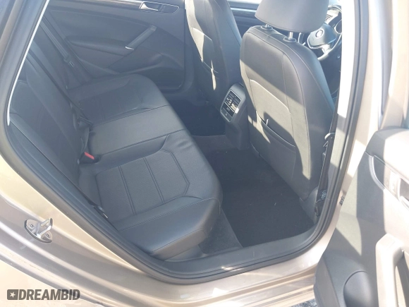 2016 Volkswagen Passat 1.8T SE w/Technology with VIN 1VWBS7A38GC018059, listed as a IAAI auction lot 41684959 with 44,850 mi miles. Bid and sale history available at carsss.com. Image 8.