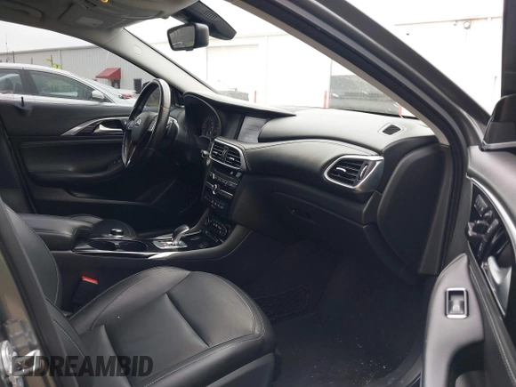2017 Infiniti QX30 Premium z VIN SJKCH5CR2HA022260, wystawiony jako IAAI lot #42067553 z przebiegiem 85 301 mil mil oraz . Historia ofert i sprzedaży dostępna na DreamBid. Obrazek 5.