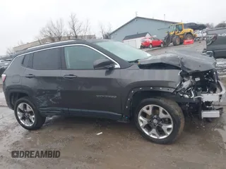 2018 Jeep Compass Limited with VIN 3C4NJDCB6JT201543, listed as a IAAI auction lot 42005502 with 1 mi miles. Bid and sale history available at carsss.com. Image 14.