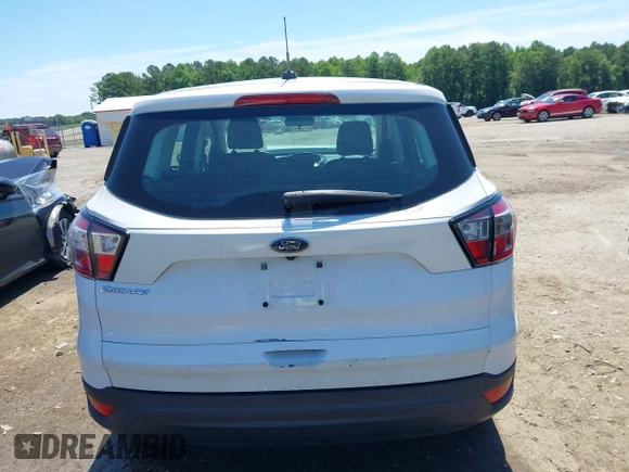 2017 Ford Escape S с VIN 1FMCU0F75HUD67692, выставлен на аукционе IAAI как лот 42558196 с пробегом 68 390 миль миль и . История ставок и продаж доступна на DreamBid. Изображение 17.