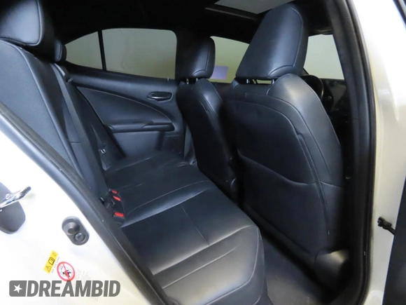 2019 Lexus UX 200 z VIN JTHY3JBH4K2014363, wystawiony jako Copart lot #41830605 z przebiegiem 92 751 mil mil oraz Szkoda całkowita • Salvage title. Historia ofert i sprzedaży dostępna na DreamBid. Obrazek 6.