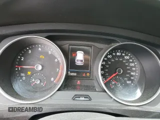 2021 Volkswagen Tiguan S z VIN 3VV1B7AX5MM062422, wystawiony jako Copart lot #54876425 z przebiegiem 114 550 mil mil oraz Nie do naprawy • Non repairable. Historia ofert i sprzedaży dostępna na DreamBid. Obrazek 9.