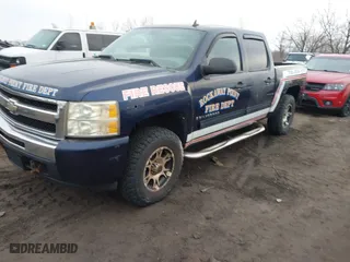2009 Chevrolet Silverado 1500 LS with VIN 3GCEK13C99G239101, listed as a IAAI auction lot 41357264 with 92,686 mi miles. Bid and sale history available at carsss.com. Image 17.