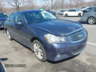 2008 Infiniti M with VIN JNKAY01F58M651742, listed as a IAAI auction lot 41878495 with 131,537 mi miles. Bid and sale history available at carsss.com. Image 1.