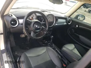 2012 MINI Clubman z VIN WMWZF3C56CT190420, wystawiony jako Copart lot #58381395 z przebiegiem 136 529 mil mil oraz Czysty tytuł • Clean title. Historia ofert i sprzedaży dostępna na DreamBid. Obrazek 8.