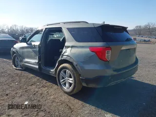2020 Ford Explorer XLT with VIN 1FMSK8DH7LGC25007, listed as a IAAI auction lot 41772003 with 68,605 mi miles and . Bid and sale history available at carsss.com. Image 3.
