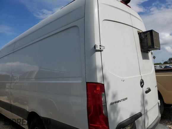 2021 Mercedes-Benz Sprinter Cargo with VIN W1Y4ECHY8MT058906, listed as a Copart auction lot 75736554 with 171,564 mi miles and Salvage Title. Bid and sale history available at carsss.com. Image 2.