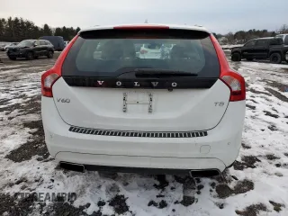 2017 Volvo V60 Premier with VIN YV140MEKXH1346821, listed as a Copart auction lot 88649475 with 68,048 mi miles and Salvage Title. Bid and sale history available at carsss.com. Image 6.