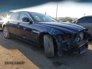 2016 Jaguar XF 35t Premium with VIN SAJBD4BV3GCY17499, listed as a IAAI auction lot 41828181 with 55,588 mi miles. Bid and sale history available at carsss.com. Image 1.