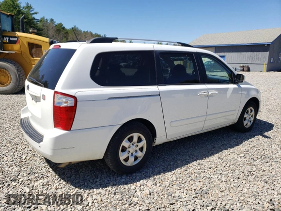 2010 Kia Sedona LX with VIN KNDMG4C33A6359612, listed as a Copart auction lot 55347545 with 197,699 mi miles and Clean Title. Bid and sale history available at carsss.com. Image 3.