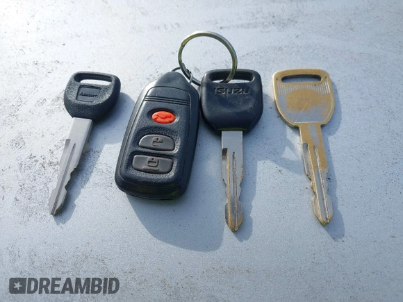2002 Isuzu Rodeo z VIN 4S2DM58W924321403, wystawiony jako IAAI lot #41503572 z przebiegiem 235 072 mil mil oraz . Historia ofert i sprzedaży dostępna na DreamBid. Obrazek 11.