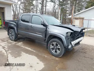 2017 Toyota Tacoma SR5 with VIN 3TMCZ5AN3HM113332, listed as a IAAI auction lot 41757467 with 199,846 mi miles. Bid and sale history available at carsss.com. Image 1.