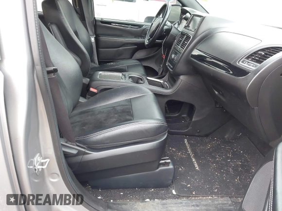 2016 Dodge Grand Caravan SXT with VIN 2C4RDGCG0GR102699, listed as a IAAI auction lot 42221564 with 229,250 mi miles and . Bid and sale history available at DreamBid. Image 5.