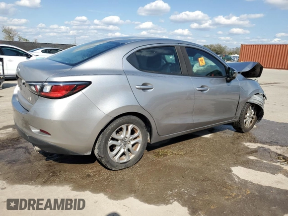 2016 Scion iA z VIN 3MYDLBZV6GY145323, wystawiony jako Copart lot #44430315 z przebiegiem 244 226 mil mil oraz Szkody całkowita. Historia ofert i sprzedaży dostępna na DreamBid. Obrazek 3.
