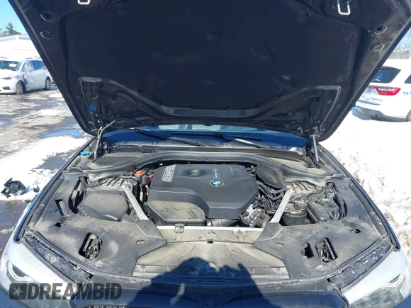 2019 BMW 5 Series 530i xDrive with VIN WBAJA7C50KWW05263, listed as a IAAI auction lot 41571583 with 71,185 mi miles and . Bid and sale history available at DreamBid. Image 10.