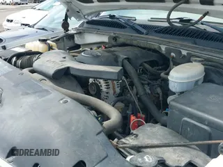 2003 Chevrolet Suburban Z71 с VIN 3GNFK16Z43G335561, выставлен на аукционе IAAI как лот 41901703 с пробегом 289 564 миль миль и . История ставок и продаж доступна на DreamBid. Изображение 12.