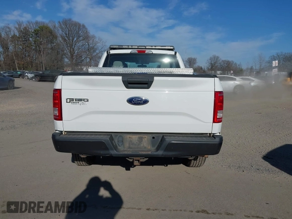2017 Ford F-150 XL z VIN 1FTEX1E86HFA80659, wystawiony jako IAAI lot #41657909 z przebiegiem 158 726 mil mil oraz . Historia ofert i sprzedaży dostępna na DreamBid. Obrazek 17.