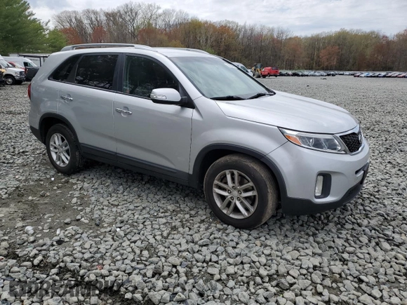 2014 Kia Sorento LX with VIN 5XYKT3A63EG465586, listed as a Copart auction lot 52568495 with 131,634 mi miles and Salvage Title. Bid and sale history available at carsss.com. Image 4.