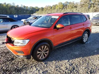 2018 Volkswagen Tiguan S with VIN 3VV1B7AX7JM029207, listed as a Copart auction lot 77978224 with 103,900 mi miles and Salvage Title. Bid and sale history available at carsss.com. Image 1.