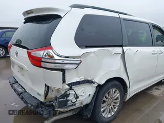2017 Toyota Sienna XLE Auto Access Seat z VIN 5TDYZ3DC2HS846346, wystawiony jako IAAI lot #42126507 z przebiegiem 223 462 mil mil oraz . Historia ofert i sprzedaży dostępna na DreamBid. Obrazek 6.