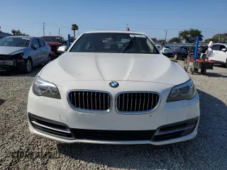 2014 BMW 5 Series 535d z VIN WBAXA5C53ED690940, wystawiony jako Copart lot #56227535 z przebiegiem 277 538 mil mil oraz Czysty tytuł • Clean title. Historia ofert i sprzedaży dostępna na DreamBid. Obrazek 5.