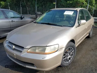 2000 Honda Accord EX z VIN 1HGCG1654YA078659, wystawiony jako IAAI lot #42430793 z przebiegiem 256 567 mil mil oraz . Historia ofert i sprzedaży dostępna na DreamBid. Obrazek 2.