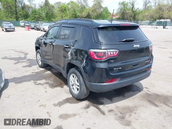 2018 Jeep Compass Sport z VIN 3C4NJDAB3JT245518, wystawiony jako IAAI lot #42094119 z przebiegiem 96 915 mil mil oraz . Historia ofert i sprzedaży dostępna na DreamBid. Obrazek 3.