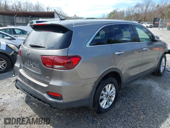 2019 Kia Sorento L with VIN 5XYPG4A32KG512687, listed as a IAAI auction lot 41857401 with 108,483 mi miles. Bid and sale history available at carsss.com. Image 4.