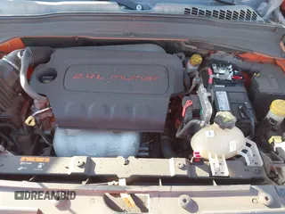 2017 Jeep Renegade Altitude with VIN ZACCJBBB7HPF73083, listed as a IAAI auction lot 41114187 with 1 mi miles. Bid and sale history available at carsss.com. Image 10.