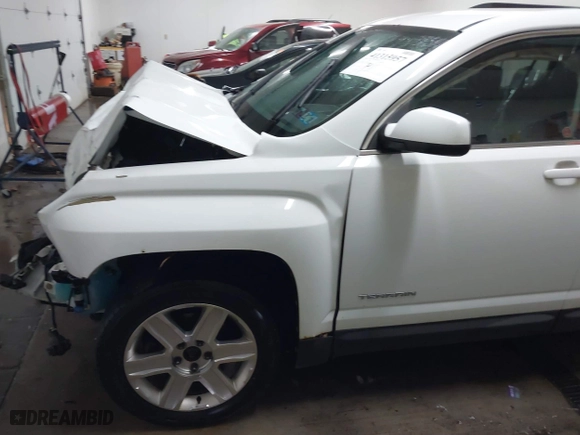 2012 GMC Terrain SLE-2 with VIN 2GKFLTE50C6199929, listed as a IAAI auction lot 41315957 with 137,930 mi miles. Bid and sale history available at carsss.com. Image 19.