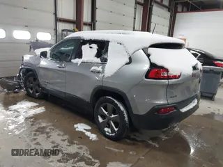 2016 Jeep Cherokee Latitude with VIN 1C4PJMCS6GW321256, listed as a IAAI auction lot 41314789 with 127,951 mi miles. Bid and sale history available at carsss.com. Image 3.