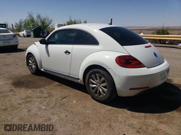 2015 Volkswagen Beetle Fleet Edition z VIN 3VWF17AT6FM615471, wystawiony jako Copart lot #52740305 z przebiegiem 99 537 mil mil oraz Szkoda całkowita • Salvage title. Historia ofert i sprzedaży dostępna na DreamBid. Obrazek 2.