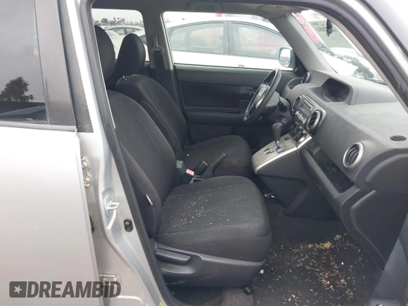 2008 Scion xB z VIN JTLKE50E381030302, wystawiony jako IAAI lot #41872084 z przebiegiem 179 773 mil mil oraz . Historia ofert i sprzedaży dostępna na DreamBid. Obrazek 5.