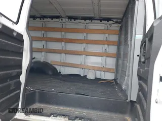 2018 Chevrolet Express Cargo Van with VIN 1GCWGAFG3J1905280, listed as a IAAI auction lot 41610303 with 262,115 mi miles. Bid and sale history available at carsss.com. Image 8.