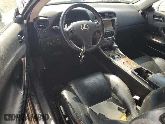 2010 Lexus IS 250 C z VIN JTHFF2C20A2506434, wystawiony jako Copart lot #55491365 z przebiegiem 203 942 mil mil oraz Szkoda całkowita • Salvage title. Historia ofert i sprzedaży dostępna na DreamBid. Obrazek 8.