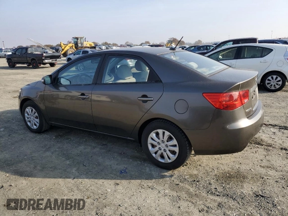 2010 Kia Forte EX z VIN KNAFU4A29A5144394, wystawiony jako Copart lot #82932164 z przebiegiem 114 510 mil mil oraz Czysty tytuł • Clean title. Historia ofert i sprzedaży dostępna na DreamBid. Obrazek 2.