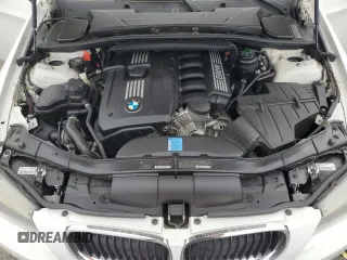 2009 BMW 3 Series 328i with VIN WBAPH535X9A437259, listed as a Copart auction lot 52647055 with 97,704 mi miles and Salvage title. Bid and sale history available at DreamBid. Image 11.