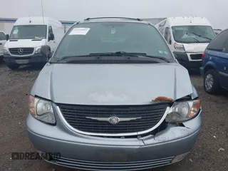 2004 Chrysler Town & Country Touring with VIN 2C4GP54L54R585259, listed as a IAAI auction lot 41934045 with 211,376 mi miles and . Bid and sale history available at DreamBid. Image 12.